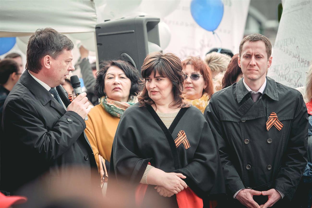 Поздравления с Днем рождения дочери Поздравления с Днем Рождения мужчине ( 95 cтихов ) Стихи и