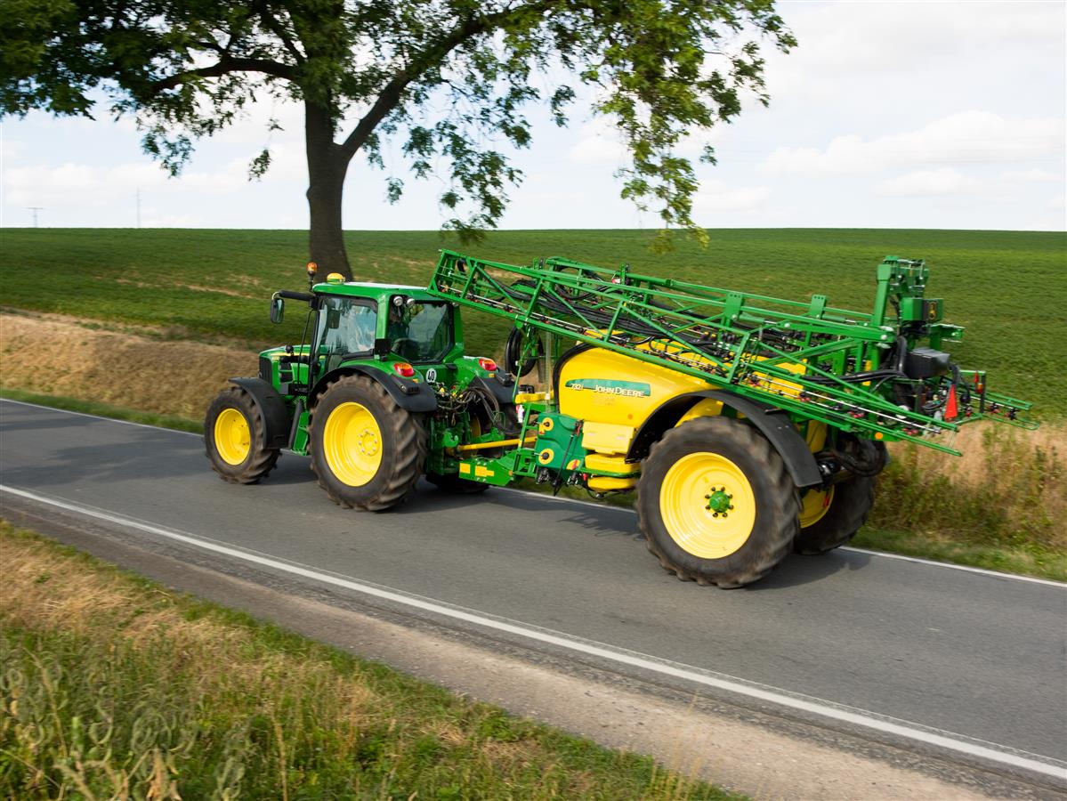 Прицепной опрыскиватель John Deere cерии М700 гарантирует успех в защите  растений | 25.04.2017 | Самара - БезФормата