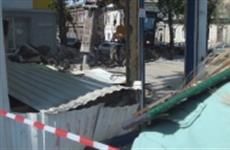 Около Хлебной площади демонтировали незаконно занимавший землю магазин