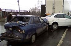 В Жигулевске КамАЗ с отказавшими тормозами "собрал" четыре машины на плотине ГЭС