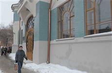 Граффити на фасаде особняка Курлиной скрыли краской