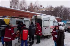 Спасатели переправили из Рождествено женщину с черепно-мозговой травмой