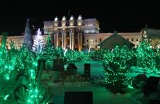 На площади Куйбышева установят пять елок с медиагирляндами