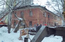 В Кирове разрешили жить в доме, на который упал кран