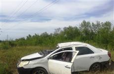 В Волжском районе женщина погибла в перевернувшемся в кювет Geely