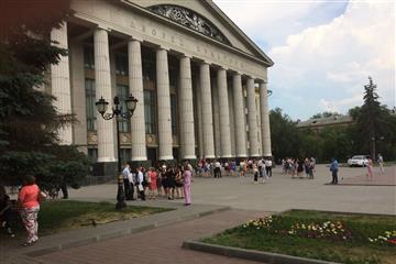 Выпускников Кировского района Самары поздравили во Дворце творчества