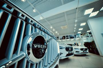   Volvo   -
