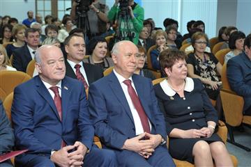 Николай Меркушкин  поздравил  с юбилеем сотрудников Самарского отделения ПФР