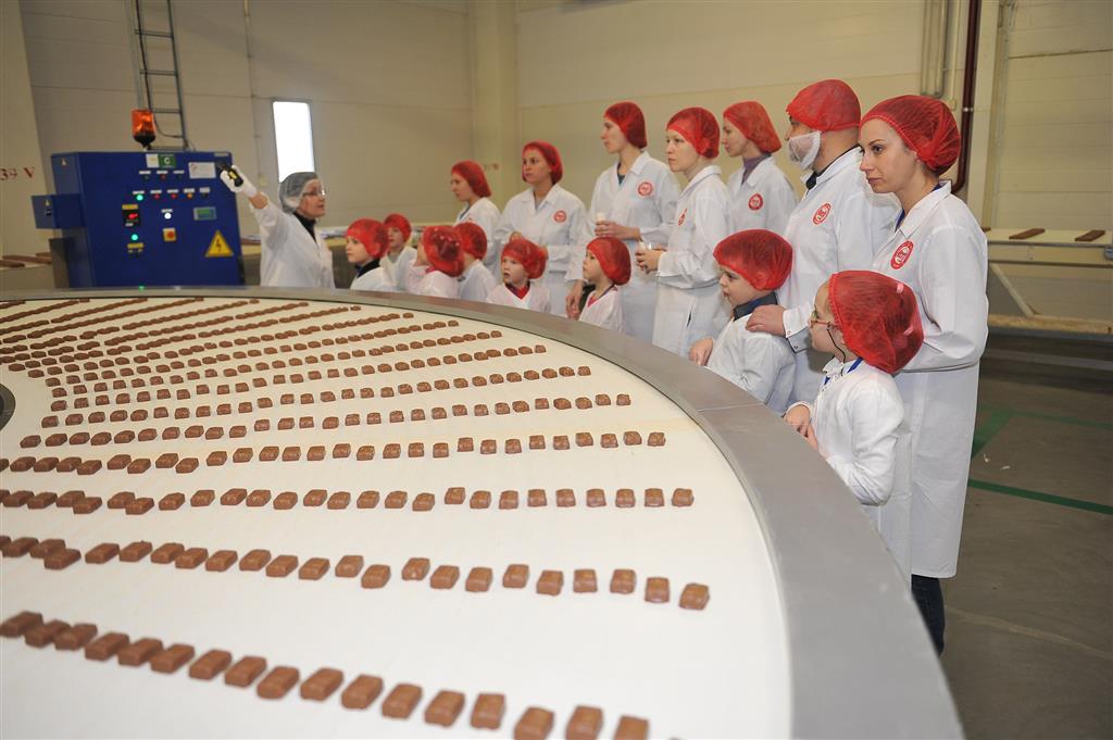 Фабрика шоколад для детей. Шоколадная фабрика Nestle Самара. Самара фабрика Нестле. Шоколадная фабрика Мараевой в Киржаче. Шоколадная фабрика Самара завод.
