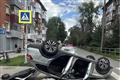 В Самаре легковушка перевернулась после столкновения с автобусом