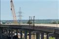 На дороге по улице Строительной в Саранске рабочие готовятся к установке бордюров