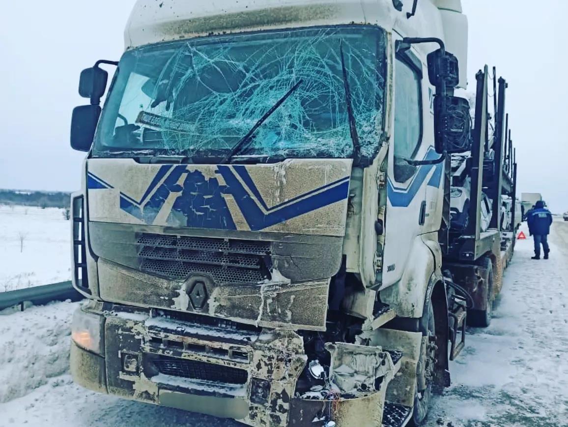 Удар по сызрани. Аварии в Самарской области фуры. ДТП трасса Самара _Сызрань 29.01.2023.