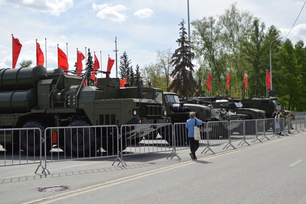 В Самаре открылась выставка новейших образцов техники и вооружения  Российской Армии - Волга Ньюс