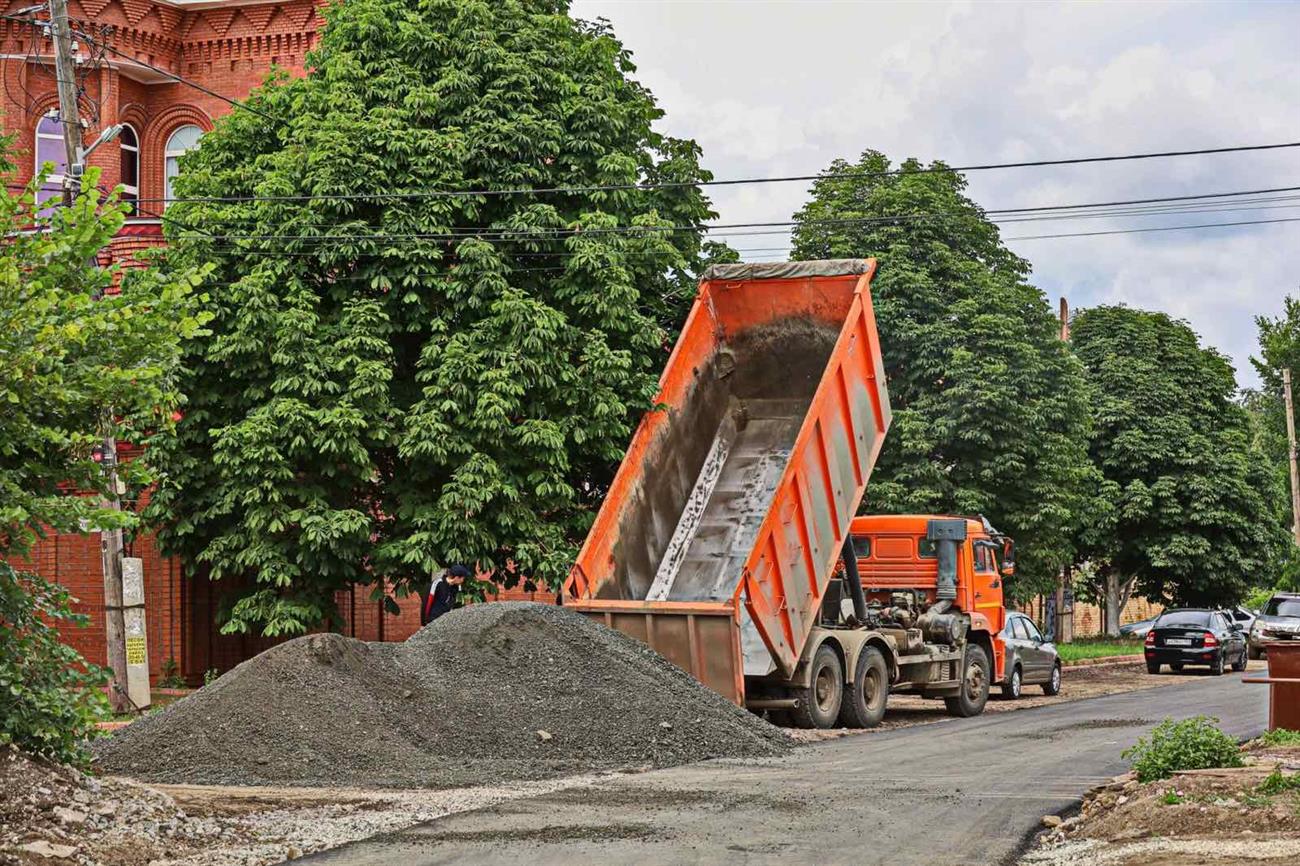 В Зубчаниновке ремонт дороги на ул. Офицерской выполнен на 98% - Волга Ньюс