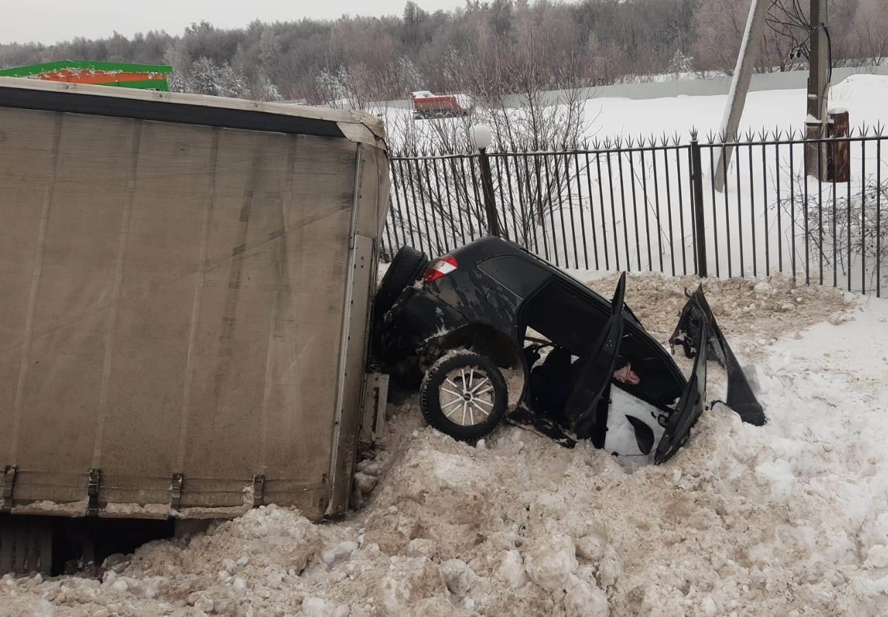 Три человека погибли в ДТП на трассе М-5 в Самарской области | 07.02.2022 |  Самара - БезФормата