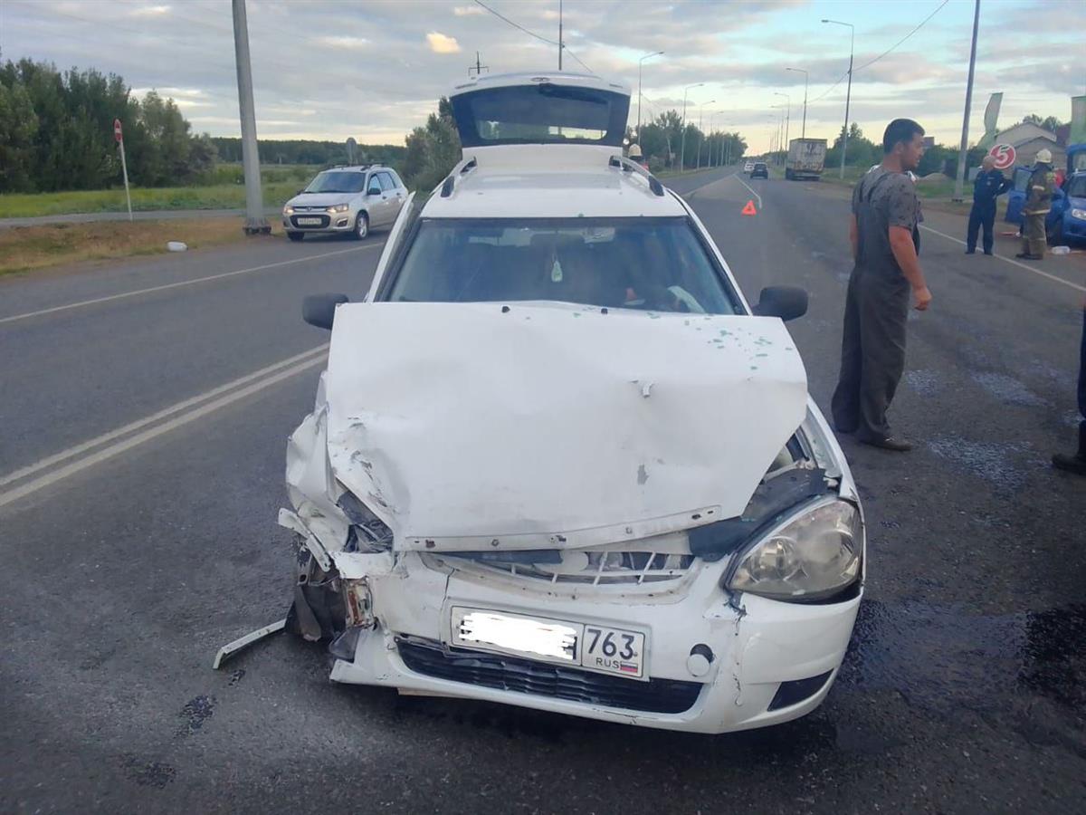 Под Кинелем двое детей пострадали в ДТП - Волга Ньюс