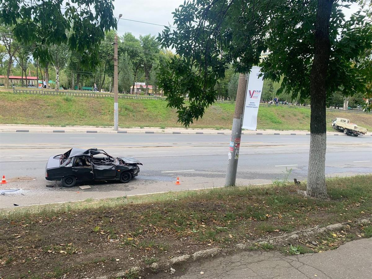 В ДТП с тремя машинами напротив парка Победы в Самаре пострадали девушка и  ребенок - Волга Ньюс