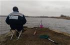 Рыболовов-спортсменов едва не снесло ветром с дамбы Черновского водохранилища