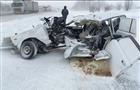 Три человека погибли при столкновении легковушки и фуры на трассе М-5 в Самарской области