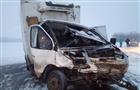 Под Самарой пострадали водители двух столкнувшихся грузовых "Газелей"