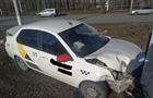 В Тольятти пострадала пассажирка врезавшейся в бетонное ограждение легковушки