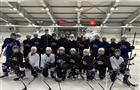 Самарские хоккеисты получили 140 новых клюшек
