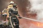 В Тольятти 46 пожарных тушили горящее административно-бытовое здание