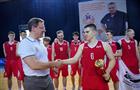 Дмитрий Азаров в Самаре наградил победителей Кубка по баскетболу среди студенческих команд
