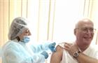 Главный детский инфекционист региона Сергей Китайчик сделал первую прививку от COVID-19