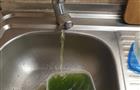 "Тухлая вода с перебоями": жители Дубового Умета жалуются на качество водоснабжения