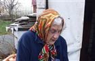 94-летнюю женщину из Тимофеевки, жившую в курятнике, перевезли в приют 