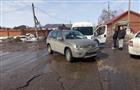 При столкновении иномарки и маршрутки в Ставропольском районе пострадали женщина и ребенок