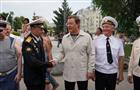 Дмитрий Азаров почтил память защитников Отечества вместе с земляками в День ВМФ