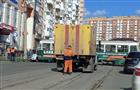 В Самаре на ул. Тухачевского трамвай врезался в автомобиль
