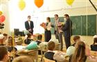 "Единая Россия": Комплексное развитие сферы образования и мер поддержки учителей - приоритетная задача партии
