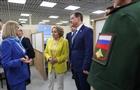 Валентина Матвиенко и Дмитрий Азаров ознакомились с работой филиала фонда "Защитники Отечества"