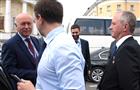 Губернатор прибыл на съезд партии "Единая Россия" на Lada Vesta