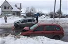 В Октябрьске столкнулись две Lada Kalina, пострадали женщина и подросток