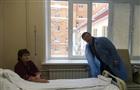 Дмитрий Азаров проверил, как организована подача тепла в больнице им. Середавина