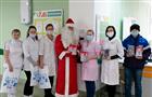 Сотрудники "Газпром межрегионгаз Самара" и "Газпром газораспределение Самара" провели новогоднюю акцию для детей врачей