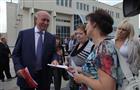 В ДК "ТольяттиАзот" проходит встреча губернатора Николая Меркушкина с жителями Комсомольского района Тольятти
