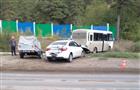 Четыре человека пострадали в Тольятти при столкновении легковушки и автобуса