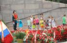 Губернатор вместе с ветеранами и жителями области возложил цветы в память о погибших в Великой Отечественной войне 