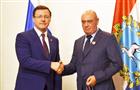 Первого замминистра строительства РФ Леонида Ставицкого наградили за труд во благо земли Самарской