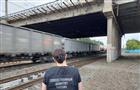 В Самаре под колесами электропоезда погиб молодой мужчина