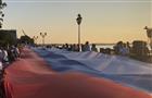Самарцы масштабно отметили День российского флага