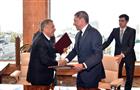 Рустам Минниханов и президент банка Уралсиб Владимир Коган подписали соглашение о сотрудничестве
