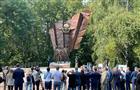 ВСК застраховала монументальную композицию "Союз поколений десантников"