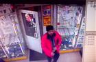 Сызранская полиция разыскивает мужчину, похитившего ноутбук из магазина
