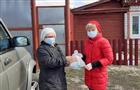 Соцработники оказывают адресную помощь жителям области в период пандемии коронавируса
